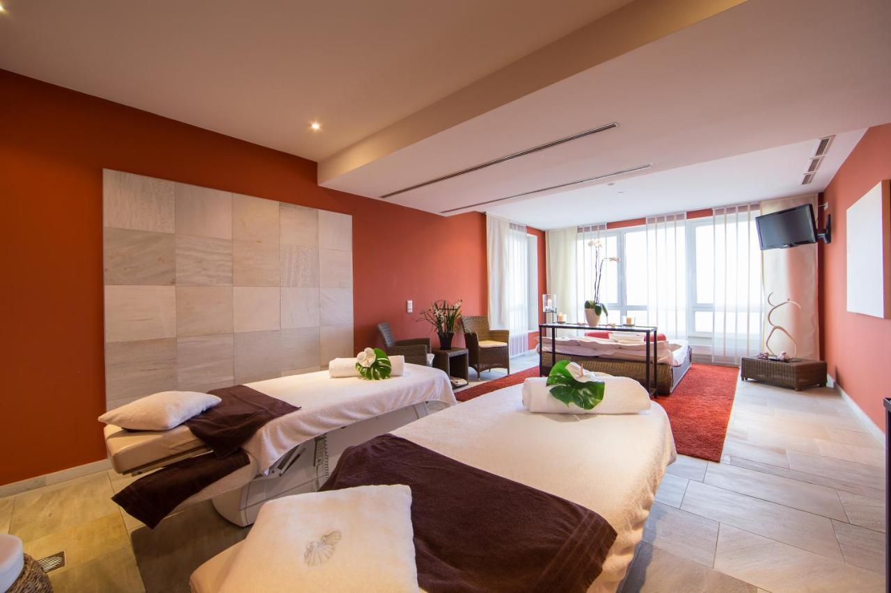Strandhotel Duenenmeer - Adults Only Дирхаген Екстериор снимка